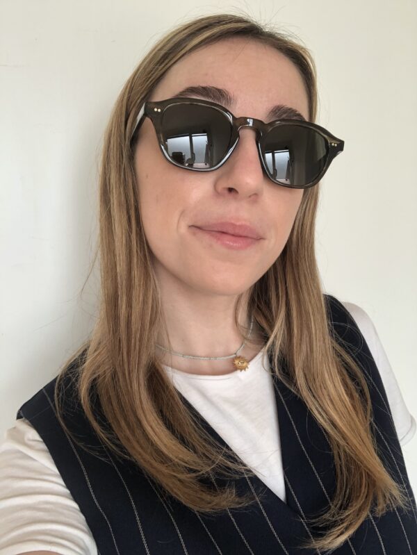 oliver peoples